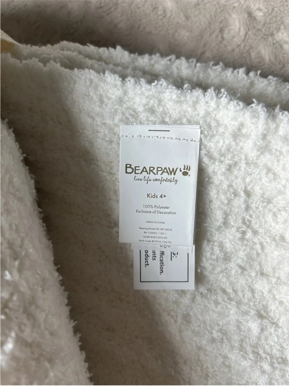 Bearpaw Kids Baby Blanket Cream Off White Chenille Soft Sweater Knit Ribbed